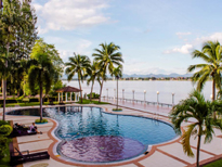 fortune river view piscine