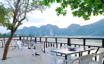 Phi Phi Cozy Seafront Resort 2*